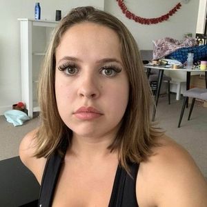 Meet your Posher, Lazetta